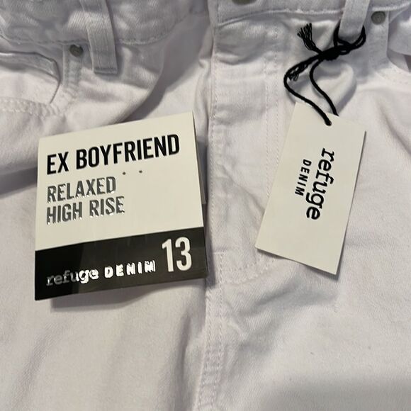 NWT Refuge sz 13 jr boyfriend relaxed high rise distressed ripped white jeans - Picture 4 of 17